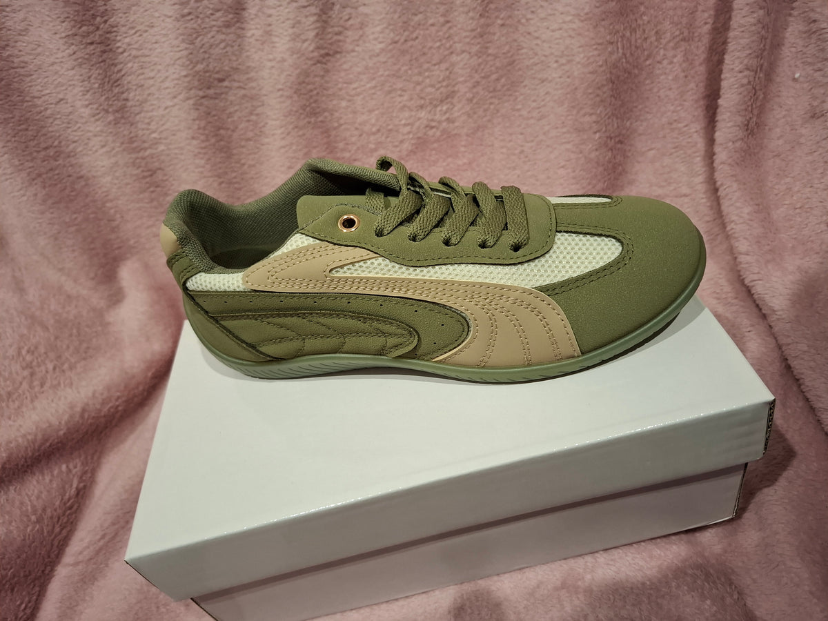Baskets femme kaki et beige – Style rétro tendance