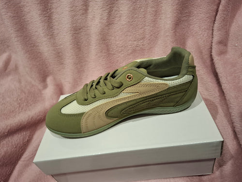 Baskets femme kaki et beige – Style rétro tendance