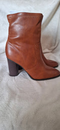 Boots Femme Camel à Talon Haut – Fermeture Éclair