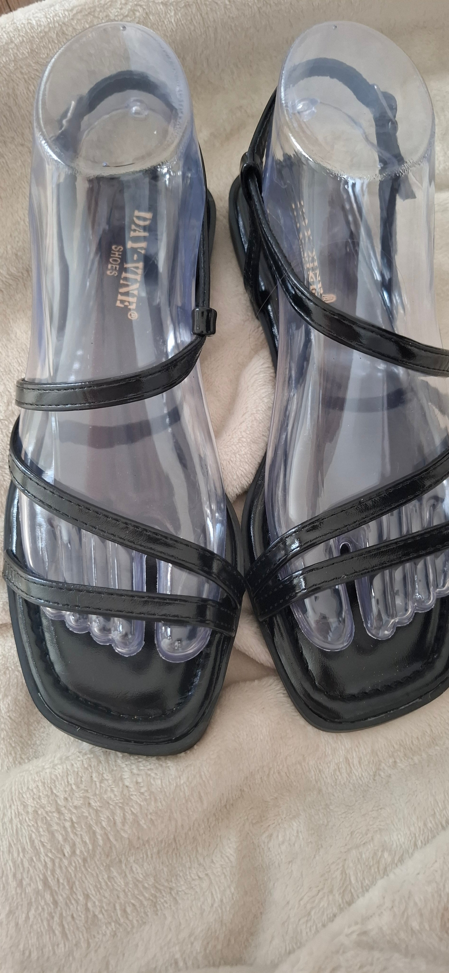 Sandales femme à brides fines – Beige ou Noir