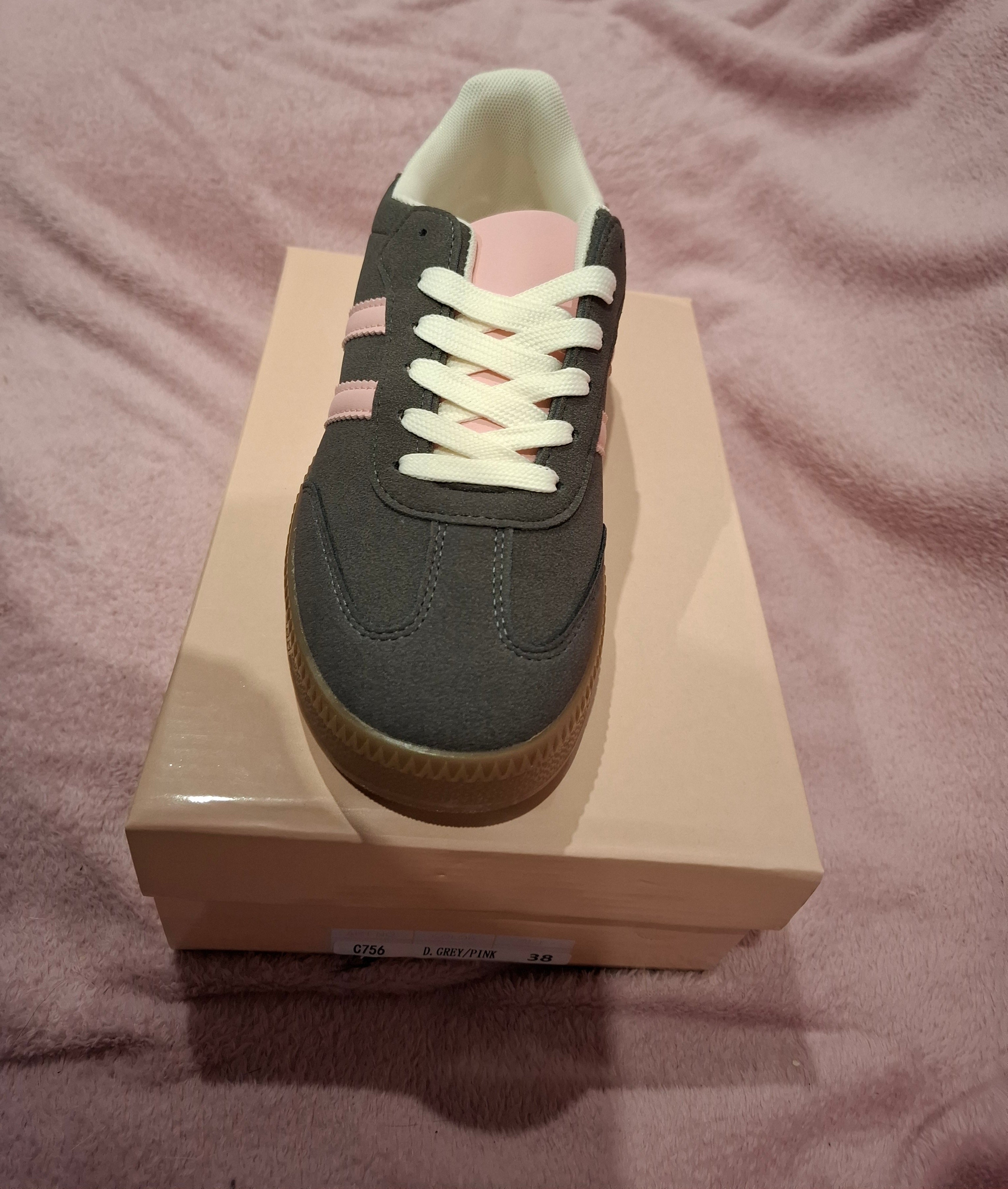 Baskets Femme à Lacets – Modèle Tendance – 4 Coloris