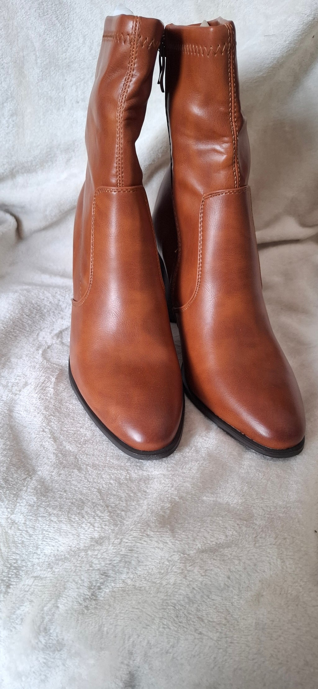 Boots Femme Camel à Talon Haut – Fermeture Éclair
