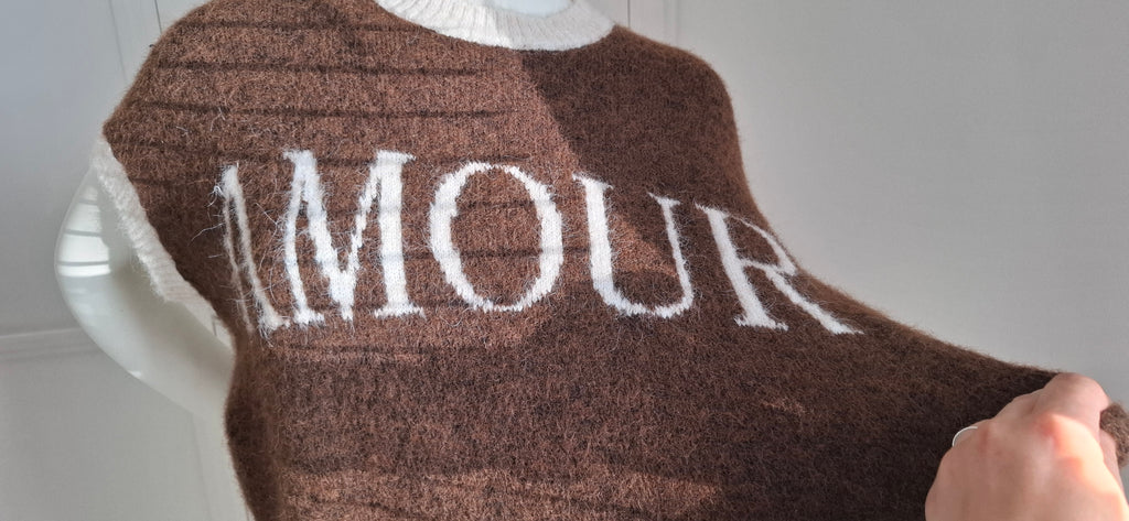 Pull AMOUR marron et écru – Femme