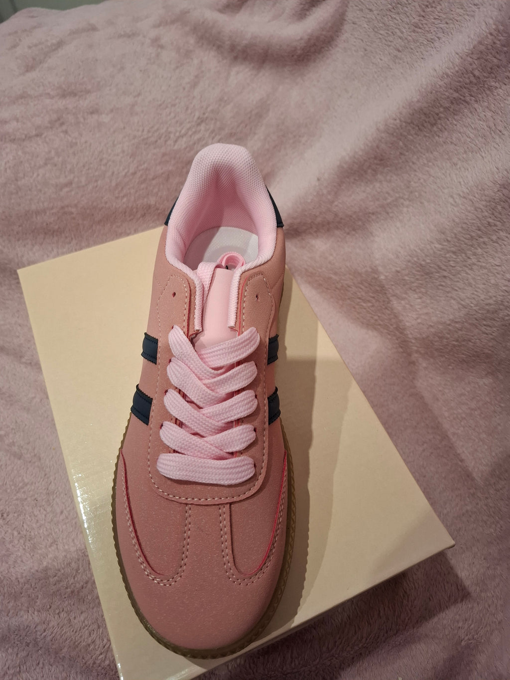 Baskets Femme à Lacets – Modèle Tendance – 4 Coloris