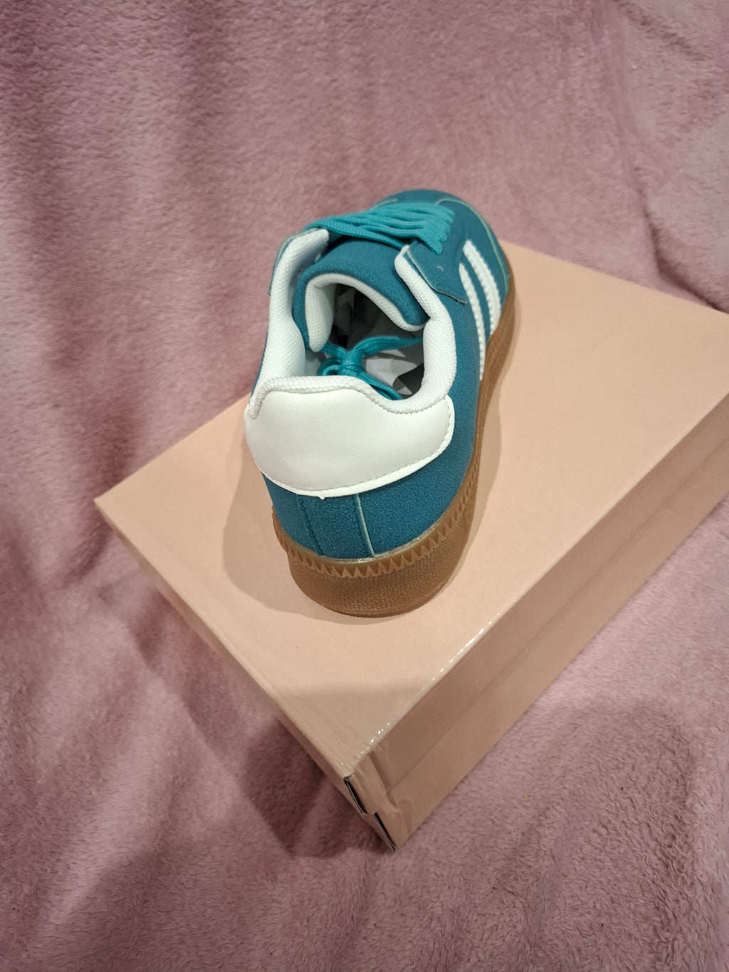 Baskets Femme à Lacets – Modèle Tendance – 4 Coloris