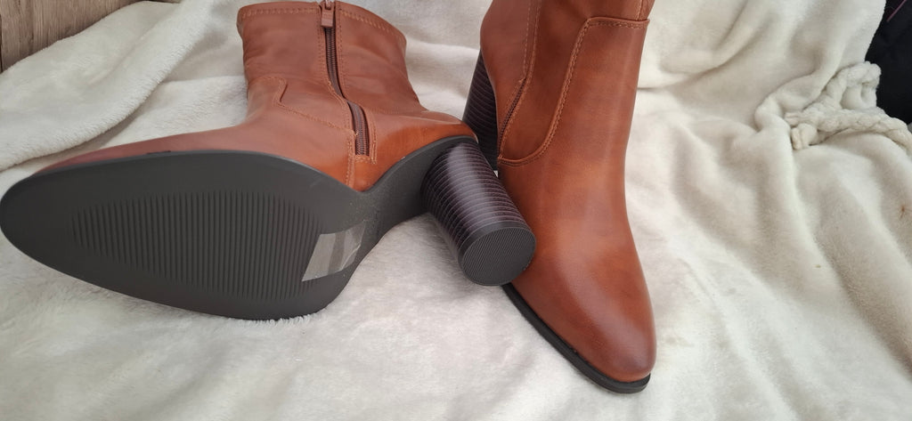 Boots Femme Camel à Talon Haut – Fermeture Éclair